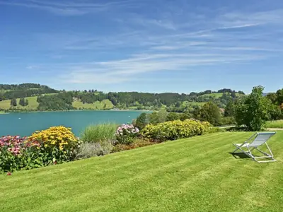 Blick zur Liegewiese