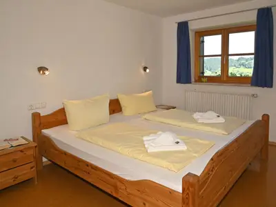 Schlafzimmer mit 3 Betten