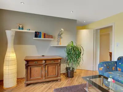 Wohnzimmer mit Ausziehcouch