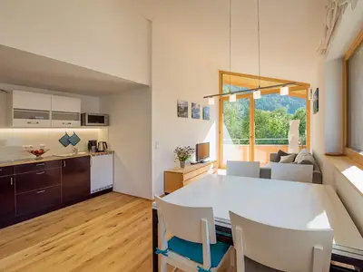 Küche und Essbereich