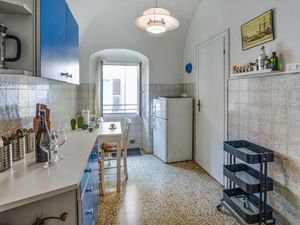 24005236-Ferienwohnung-4-Imperia-300x225-2