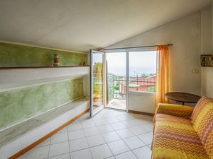 24005427-Ferienwohnung-6-Imperia-300x225-2