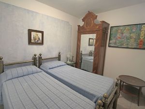 23836756-Ferienwohnung-4-Imperia-300x225-1