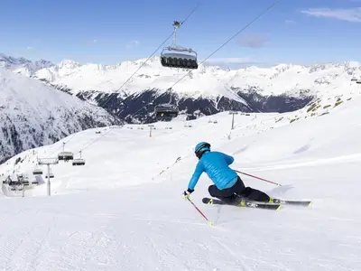 Auf perfekten Pisten hinab rauschen