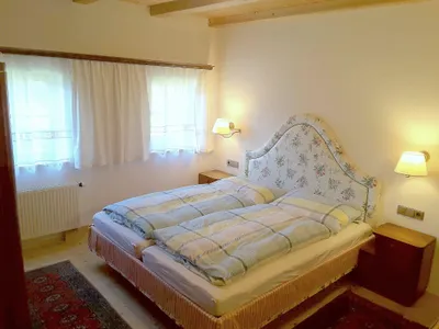 1großes DZ mit Doppelbett, Sat-TV m.Radio