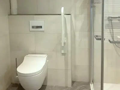 WC m. Haltegriff