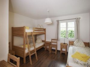 23346694-Ferienwohnung-7-Interlaken-300x225-5