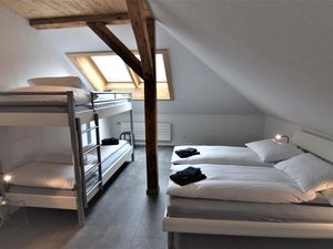 23011579-Ferienwohnung-9-Interlaken-300x225-3