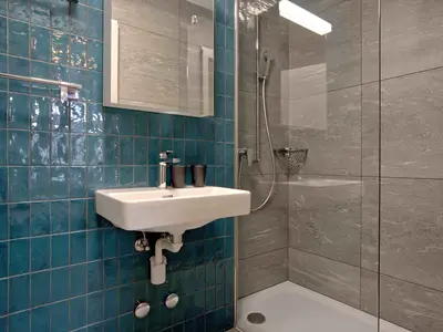 Badezimmer / Dusche / Haartrockner
