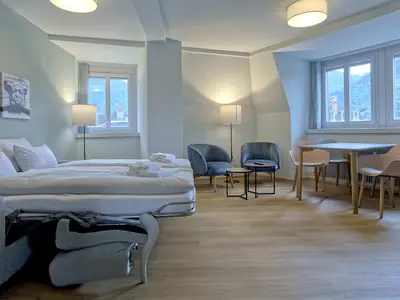 Wohnzimmer / Sofa Bett / Essbereich / Küche