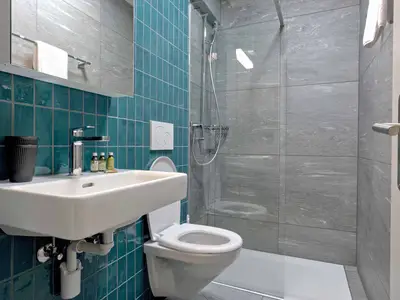 Badezimmer / Dusche / Haartrockner