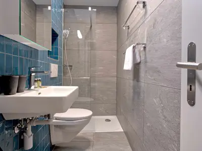 Badezimmer / Dusche / Haartrockner