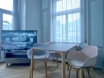 Wohnzimmer / Sofa Bett / Essbereich