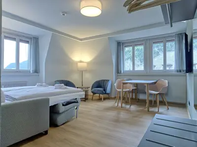Wohnzimmer / Sofa Bett / Essbereich / Küche