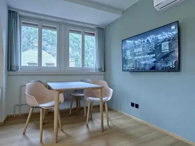 Wohnzimmer / Sofa Bett / Essbereich / Küche
