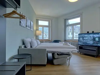 Wohnzimmer / Sofa Bett / Essbereich / Küche