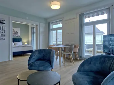 Wohnzimmer / Sofa Bett / Essbereich / Küche