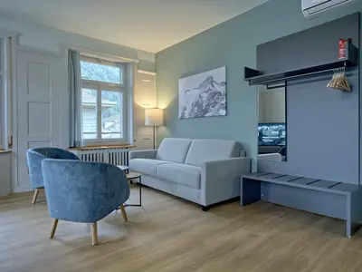 Wohnzimmer / Sofa Bett / Essbereich / Küche
