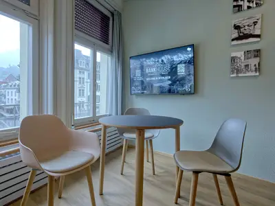 Wohnzimmer / Sofa Bett / Essbereich / Küche