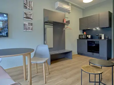 Wohnzimmer / Sofa Bett / Essbereich / Küche