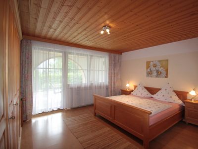 2. Schlafzimmer