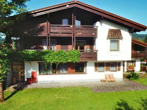 1672495-Ferienwohnung-4-Inzell-300x225-0