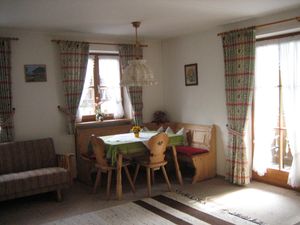 1672414-Ferienwohnung-4-Inzell-300x225-4