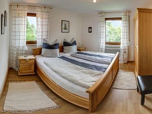 18381091-Ferienwohnung-2-Inzell-300x225-4