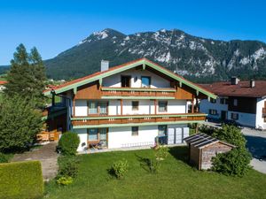 23425362-Ferienwohnung-4-Inzell-300x225-1