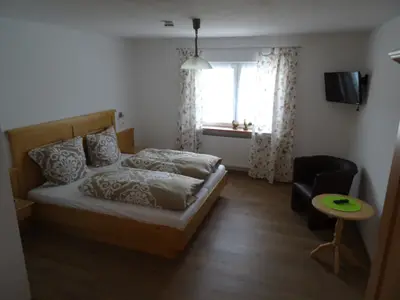 Schlafzimmer 2