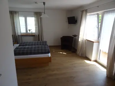 Schlafzimmer 1