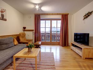 18473318-Ferienwohnung-3-Inzell-300x225-5