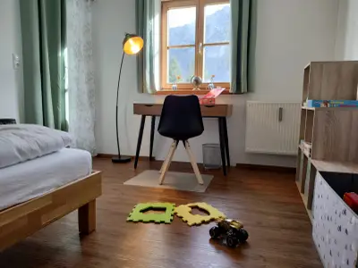 Schlafzimmer 2