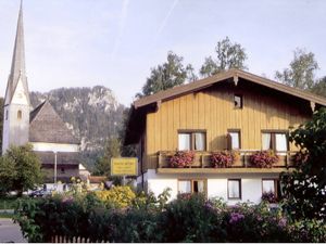 7231903-Ferienwohnung-2-Inzell-300x225-0