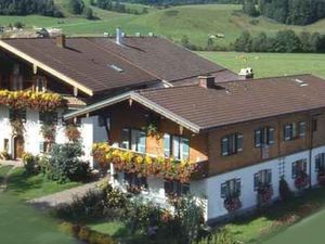 7231903-Ferienwohnung-2-Inzell-300x225-1