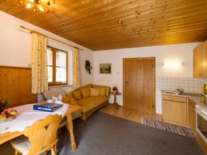 7231903-Ferienwohnung-2-Inzell-300x225-5