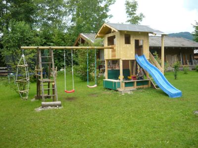 Garten mit Spielplatz