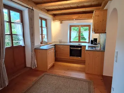 Große Küche mit direktem Zugang zu den eigenen Sonnenterrassen