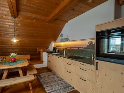 Separate Küche mit Essecke