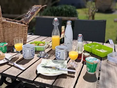 Unser Frühstückskorb mit allem was das Herz begehrt - auf Anfrage