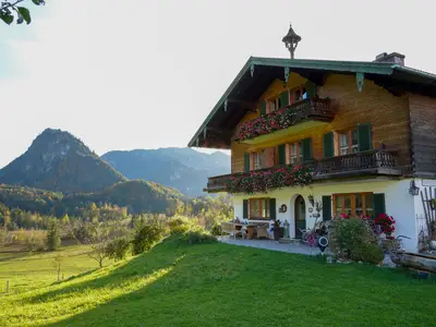 Hof im Sommer