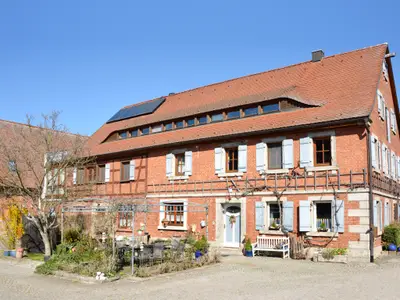 Haupthaus mit Wohnung der Familie
