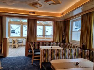 23782481-Ferienwohnung-4-Ischgl-300x225-4