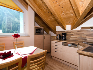 23992862-Ferienwohnung-4-Ischgl-300x225-2