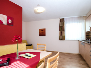 23992866-Ferienwohnung-4-Ischgl-300x225-5