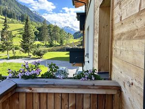 23997659-Ferienwohnung-2-Ischgl-300x225-1