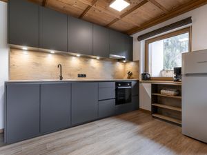 23992965-Ferienwohnung-6-Ischgl-300x225-4