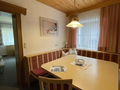 Zi 7 Küchentisch