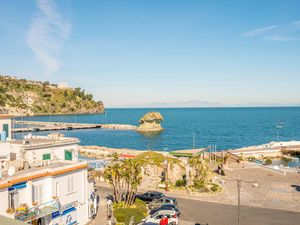 23749891-Ferienwohnung-5-Ischia-300x225-4