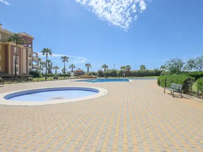 PoolOfHouse